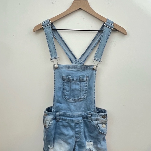 Dollhouse Juniors Sz 11 Denim Overalls Distressed Stretch Blue Short-alls NWT - Picture 16 of 16